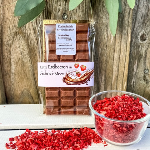 Vollmilch Schokolade mit gefriergetrockneten Erdbeeren